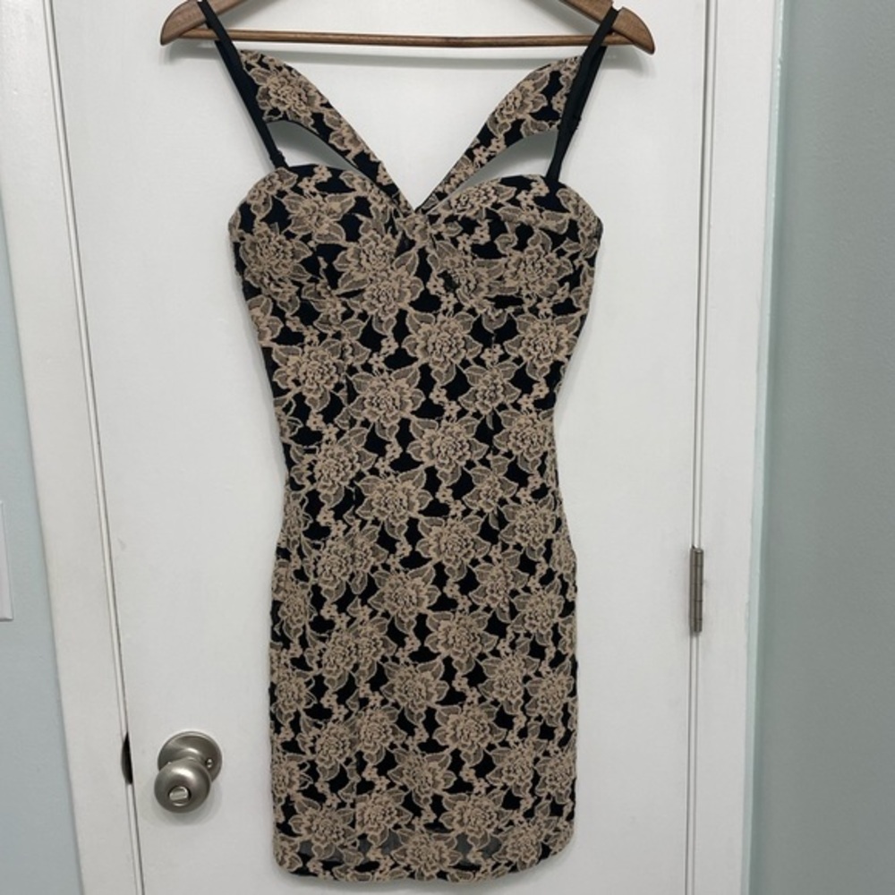 Lace Cocktail Dress Black and Tan by Cocos Fortune size 4